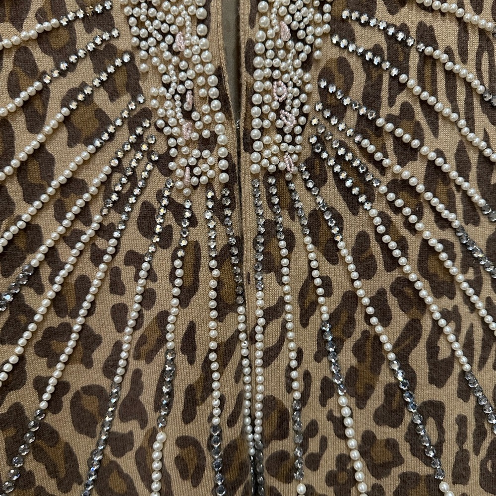 Nieman Marcus Vintage Pearl & Rhinestone Leopard Print Cardigan - Picture 4 of 15